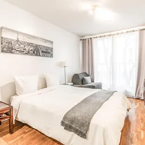 شقة Champs Elysees Flat, باريس